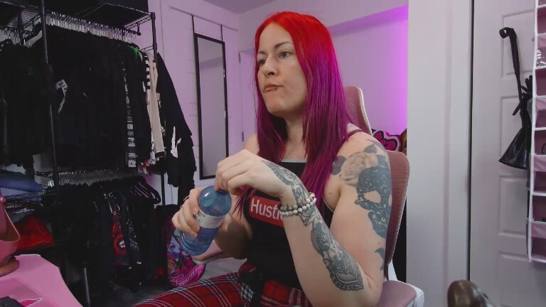 missgennyrock's Streamate show and profile