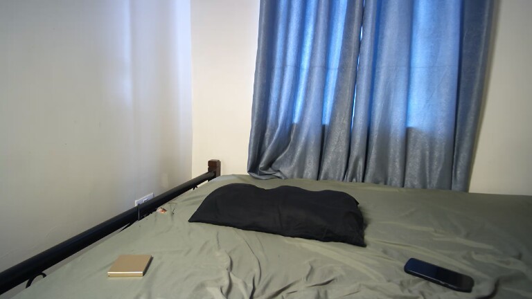 shine_baddie's Streamate show and profile