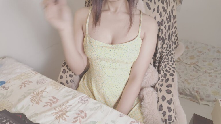 NaughtyNoori's Streamate show and profile