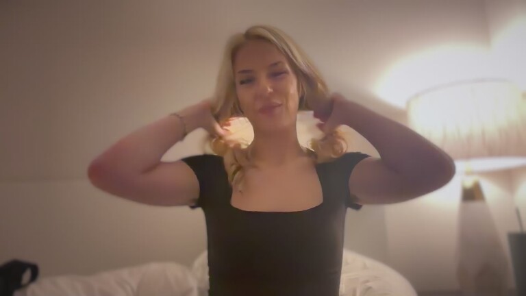 blondeambitionnn's Streamate show and profile