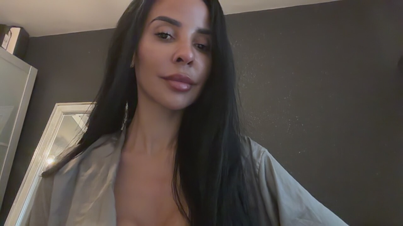 Shybuttcute